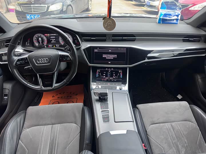 Audi A6L 40 TFSI люкс-динамик — фото 6