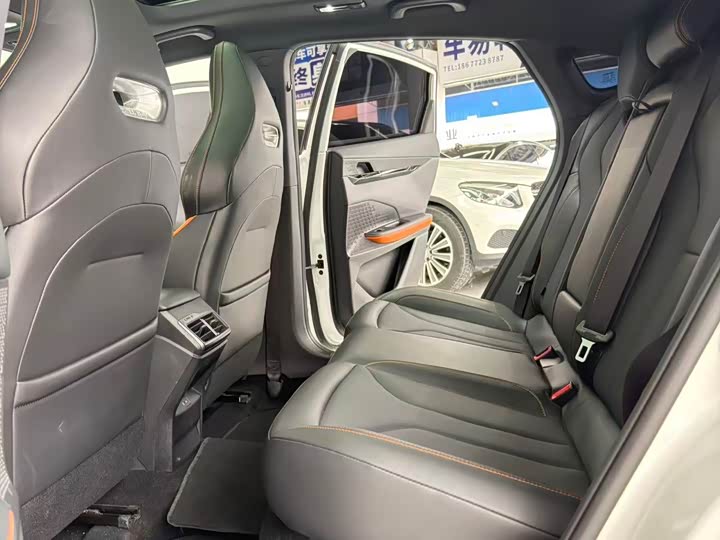 Changan UNI-V 2025 1.5 T 500 Bar — фото 8