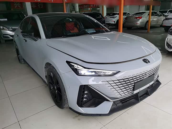 Changan UNI-V 2022 1.5 T — фото 22