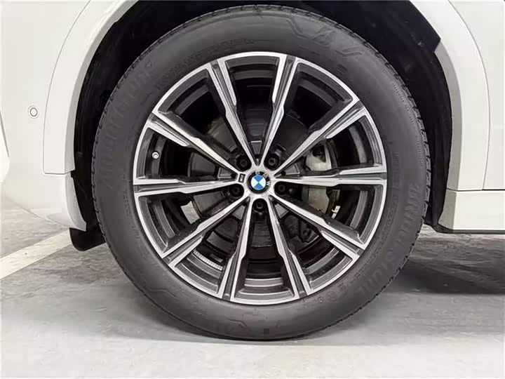 BMW X6 2022 x Drive 40i M — фото 10