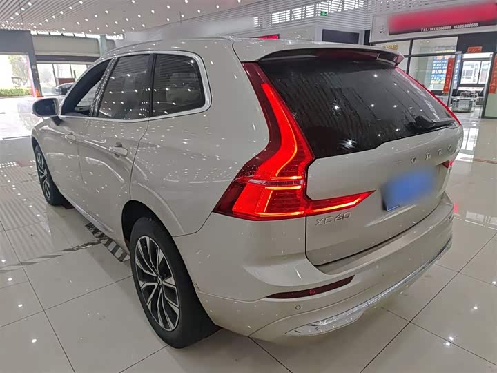 Volvo XC60 2023 B 5 4 WD — фото 5