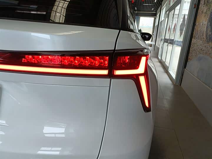 Changan CS75 PLUS 2023 2.0 T ATPremium — фото 24