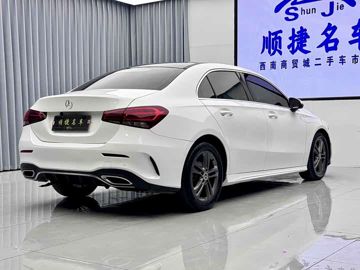 Mercedes-Benz A-Class 2019 A 180 L — фото 16