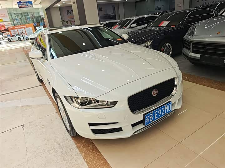 Jaguar XEL 2019 2.0 T 200 PS — фото 4