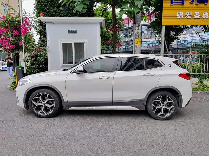 BMW X2 2019 s Drive 20i M VI — фото 3