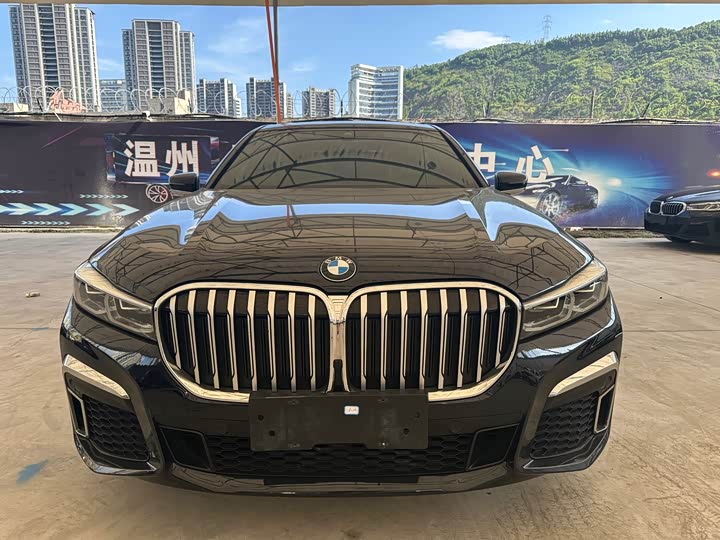 BMW 7-Series 2019 740 Li Leading M — фото 2