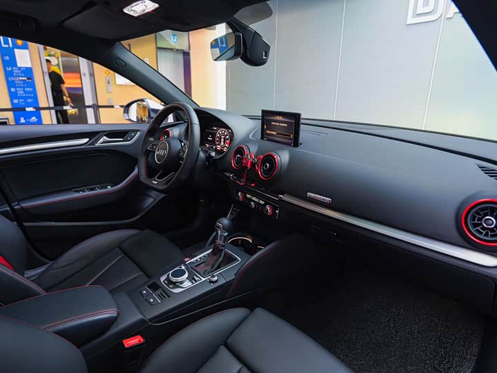 Audi S3 2019 S 3 2.0 T Limousine — фото 10