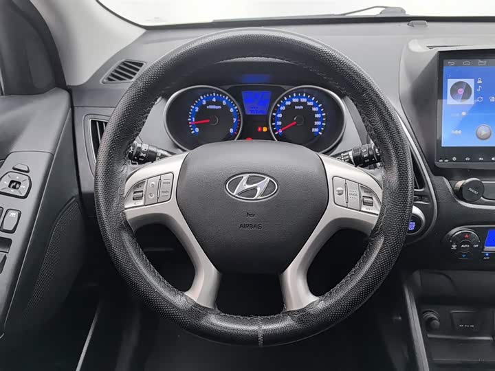 BAIC Hyundaiix 2015 2.0 L AT 2 WD V — фото 11