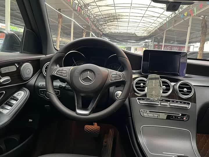 Mercedes-Benz GLC 2017 GLC 260 4 MATIC Luxury — фото 19