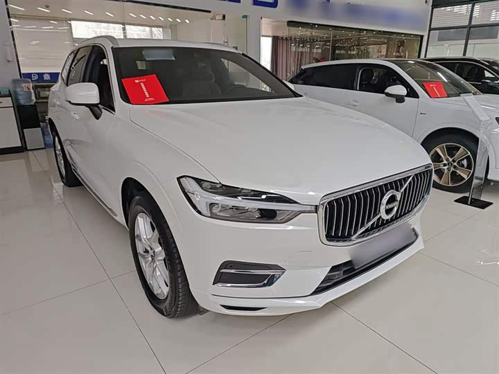 Volvo XC60 2021 T 5 4 WD — фото 4