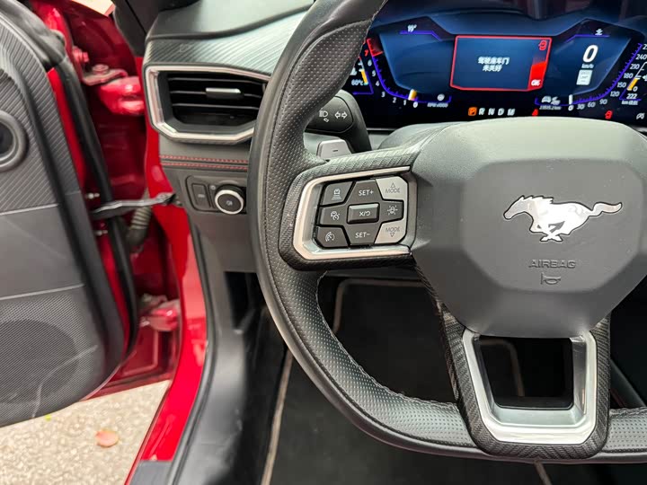 Ford Mustang 2024 2.3 T Eco Boost — фото 11