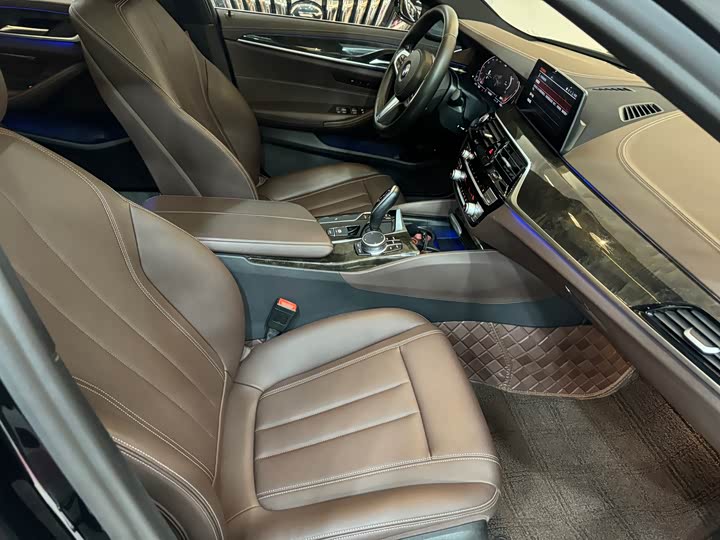 BMW 5 Series 525Li люкс-пакет — фото 10