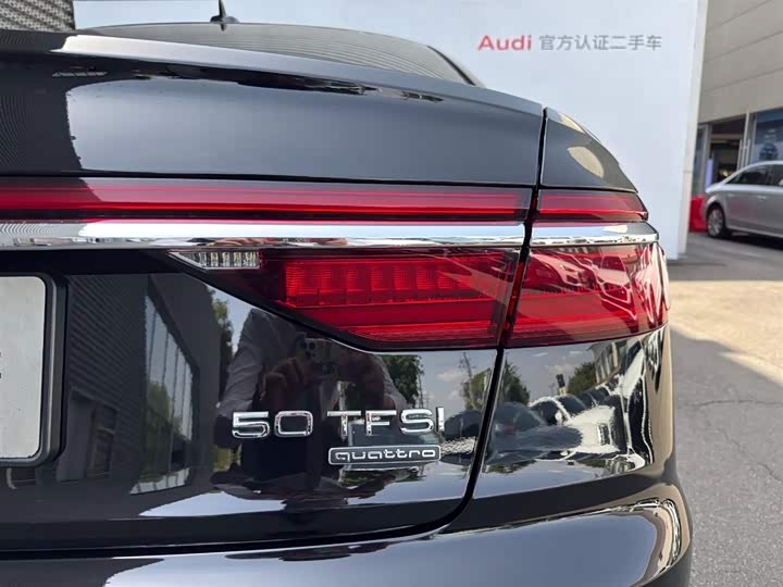 Audi A8 2021 A 8 L 50 TFSI quattro Comfort — фото 17