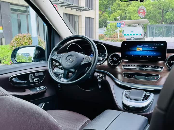 Mercedes-Benz V-Class 2021 V 260 L — фото 5