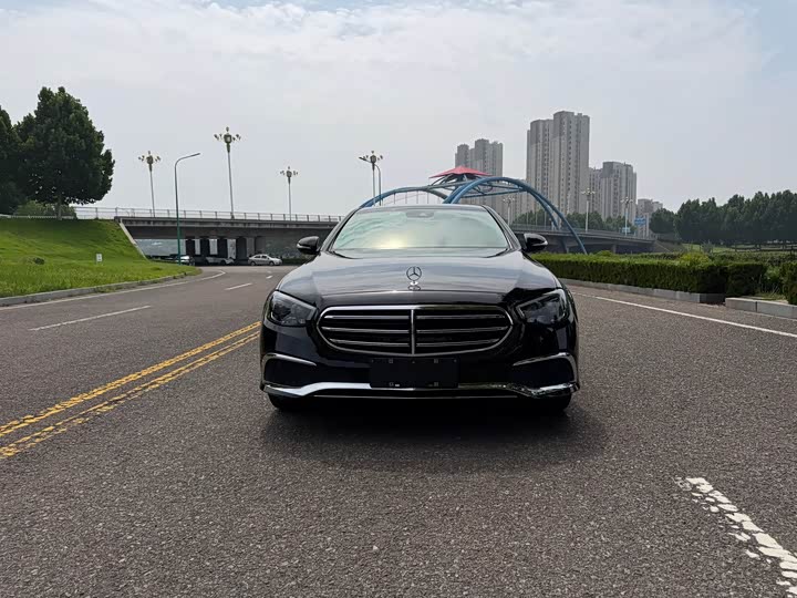 Mercedes-Benz E-Class E 200 L — фото 2