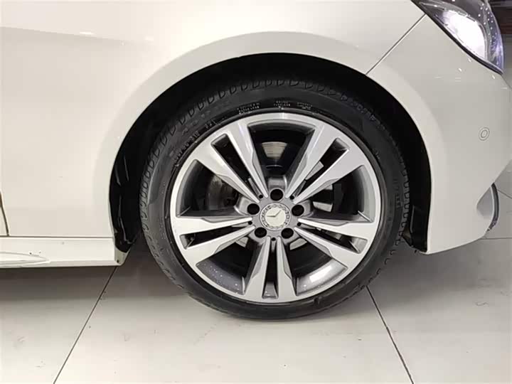 Mercedes-Benz E-Class рестайлинг E 200 L — фото 7