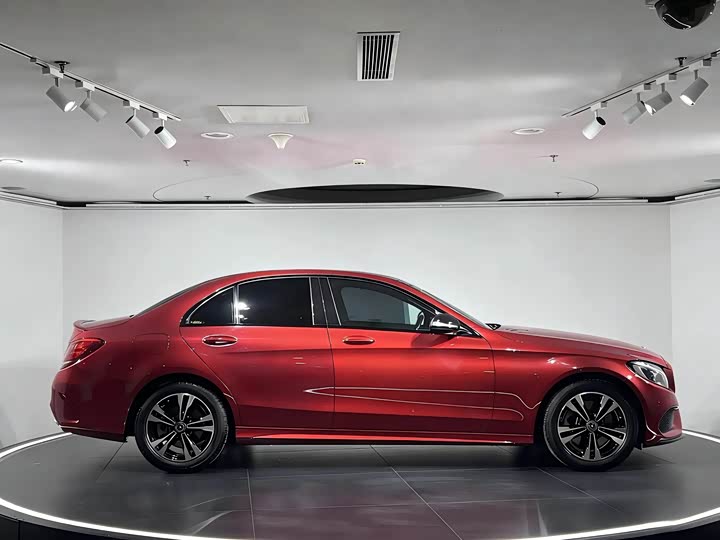 Mercedes-Benz C-Class 2018 C 200 — фото 13