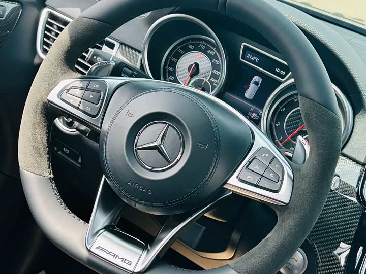 Mercedes-Benz GLS 2016 AMG GLS 63 4 MATIC — фото 22