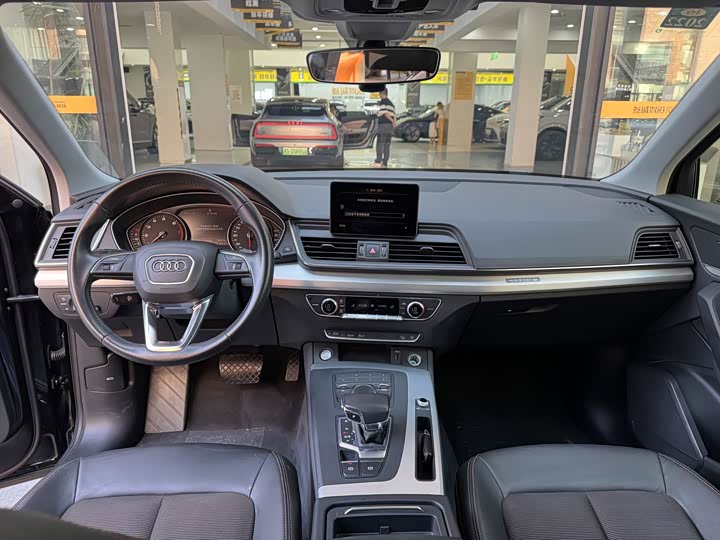 Audi Q5L 40 TFSI базовая — фото 10