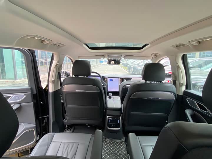 Hongqi HS7 PHEV 2024 2.0 T PHEV 4 WD 6 — фото 11