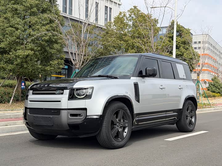 Land Rover Defender — фото 1