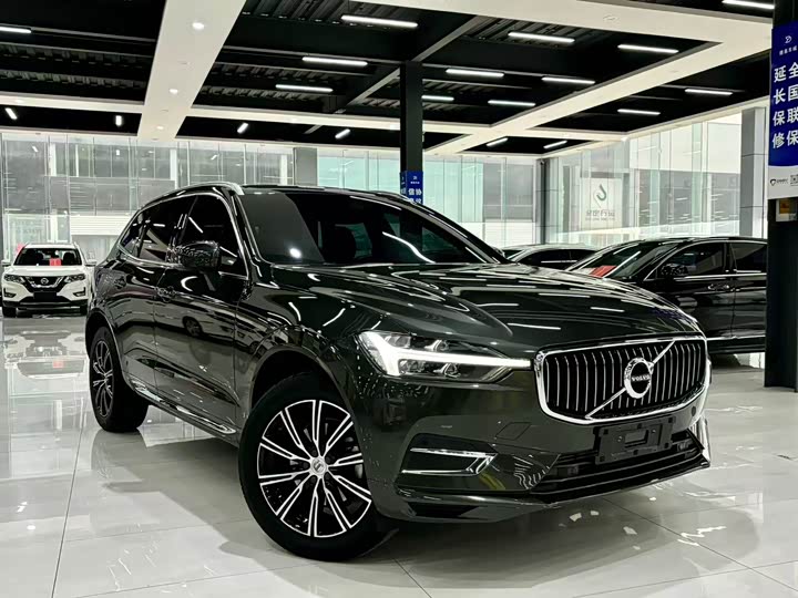 Volvo XC60 2021 T 5 4 WD — фото 3