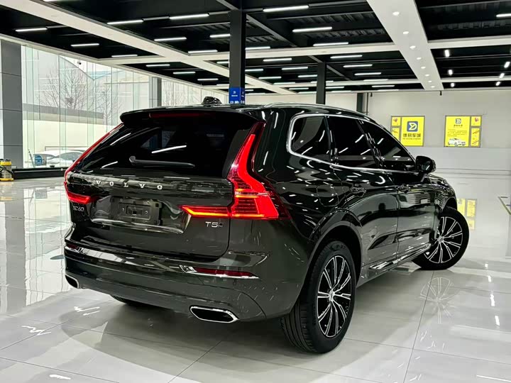 Volvo XC60 2021 T 5 4 WD — фото 9