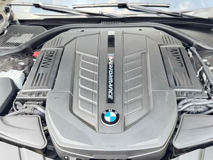 BMW 7-Series 2019 M 760 Li x Drive V 12 — фото 24
