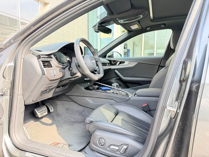 Audi A4L 2024 40 TFSI quattro RS — фото 9