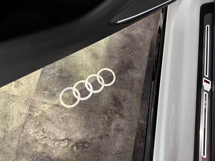 Audi A4L 40 TFSI стиль-динамик — фото 9
