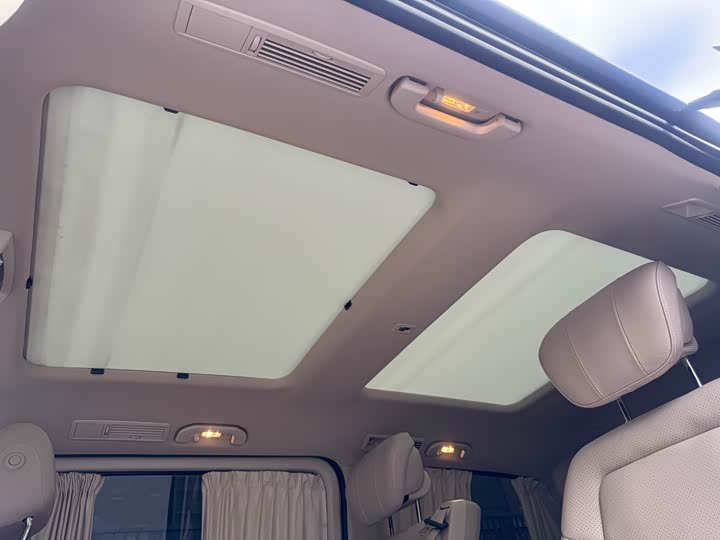 Mercedes-Benz V-Class 2020 V 260 — фото 22