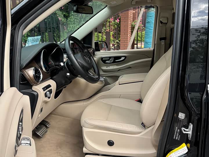 Mercedes-Benz V-Class 2020 V 260 — фото 9