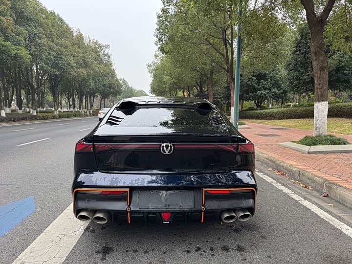 Changan UNI-V 2023 2.0 T — фото 13