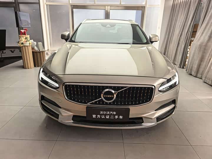Volvo V90 2019 Cross Country T 5 AWD V — фото 2