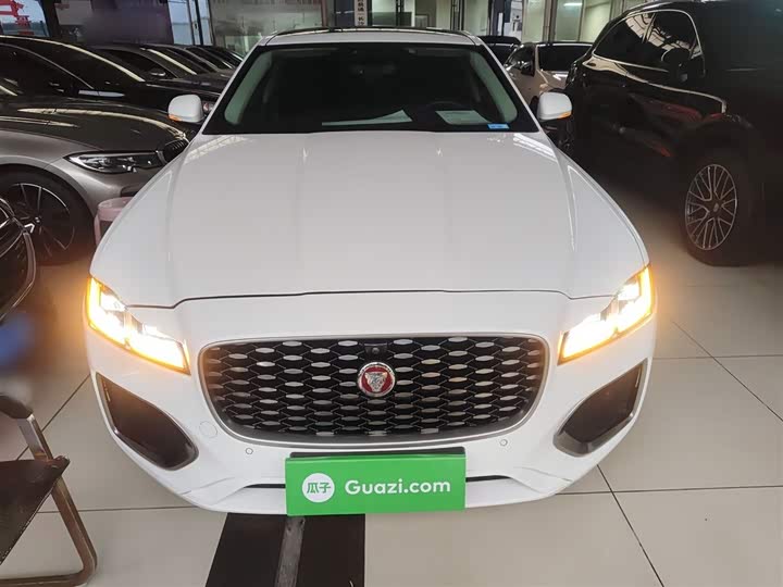 Jaguar XFL 2022 XFL 2.0 T P 200 2 WD — фото 3