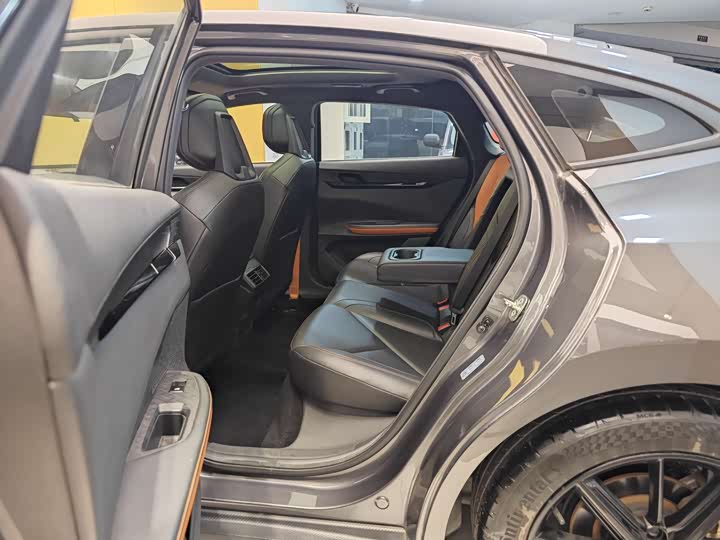 Changan UNI-V 2022 1.5 T — фото 23