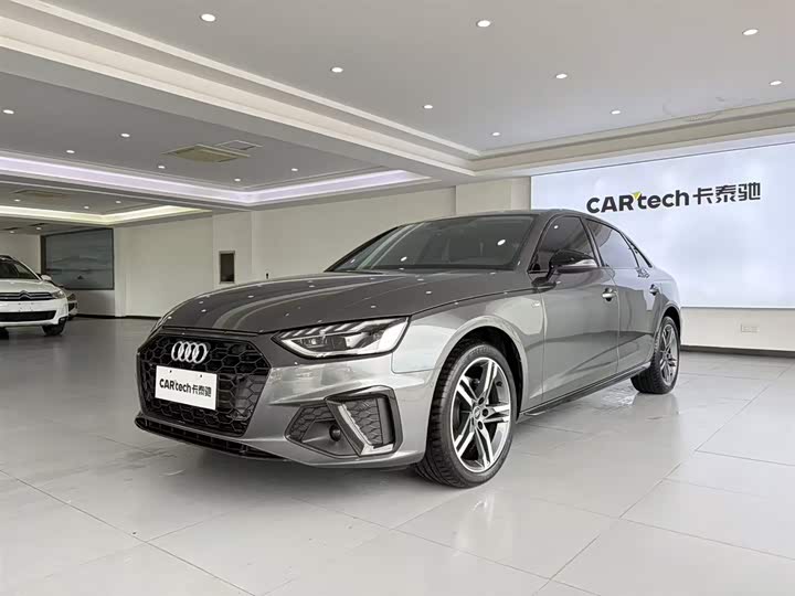Audi A4L 2022 40 TFSI — фото 1