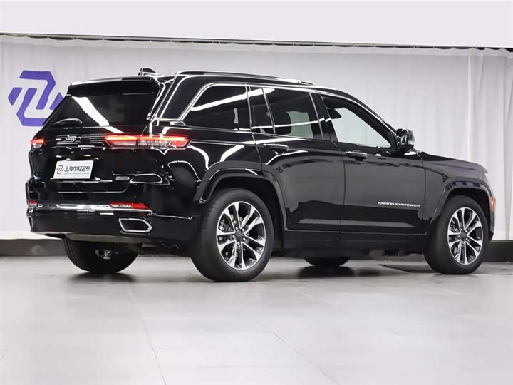 Jeep Grand Cherokee 4xe — фото 3