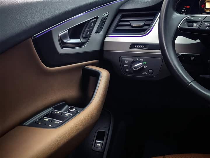 Audi Q7 2018 40 TFSI Comfort — фото 21