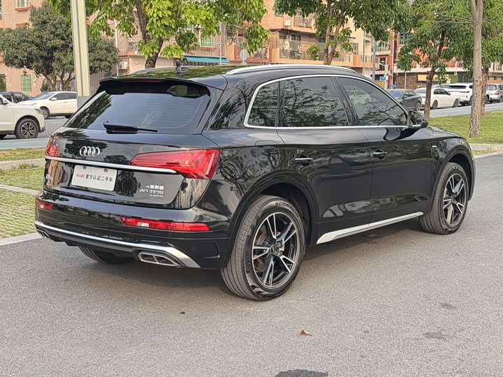 Audi Q5L 2023 40 T — фото 6