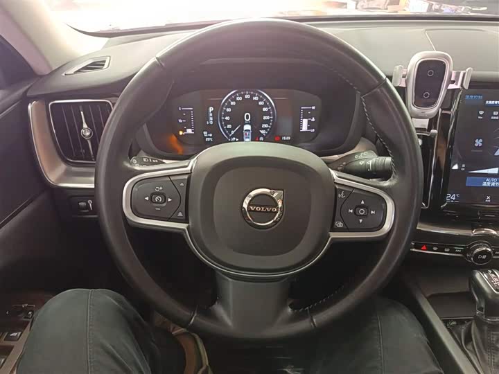 Volvo XC60 2019 T 5 4 WD VI — фото 7