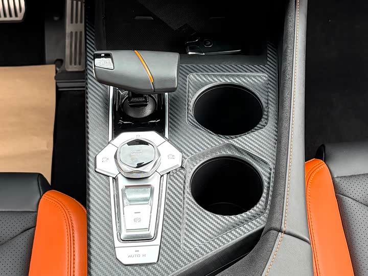 Changan UNI-V 2024 1.5 T Sport — фото 7