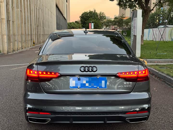Audi A4L 40 TFSI люкс-динамик — фото 11