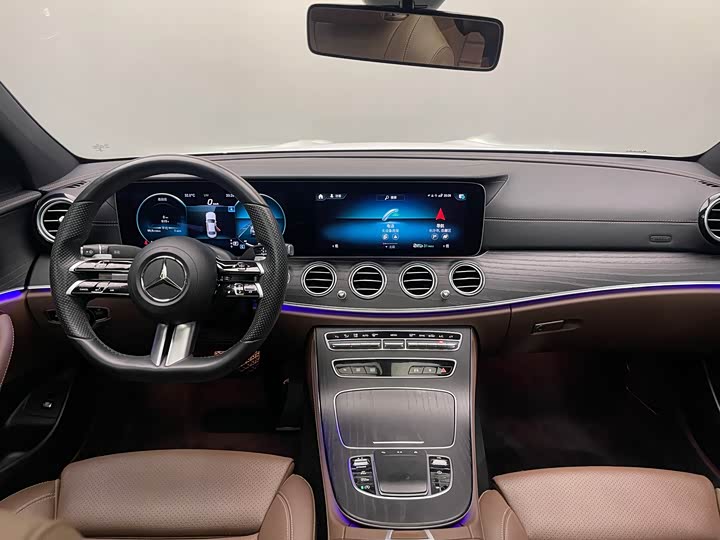 Mercedes-Benz E-Class 2022 E 260 L Sport — фото 9
