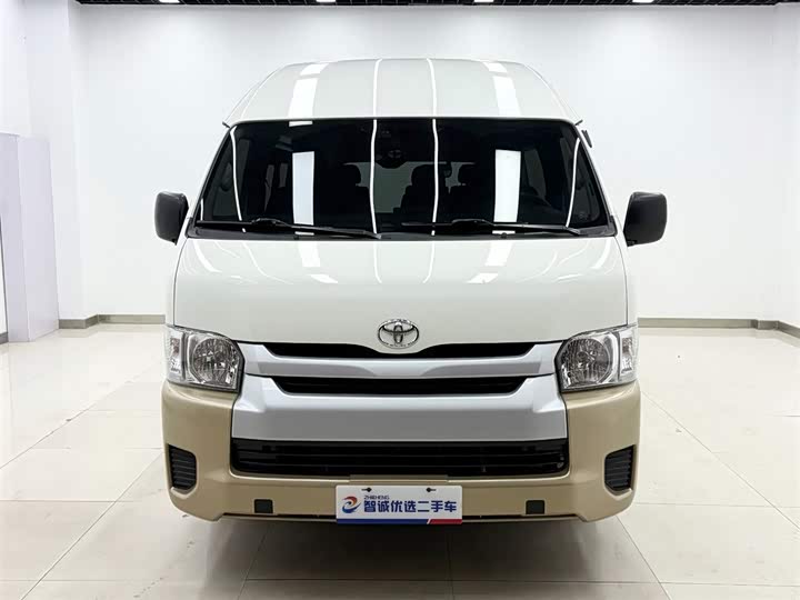 Toyota HIACE 2015 2.7 L — фото 2