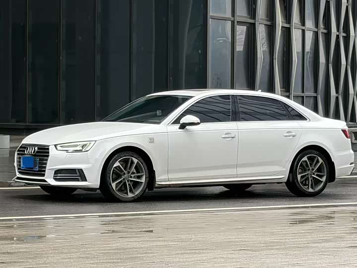 Audi A4L 2019 40 TFSI VI — фото 1