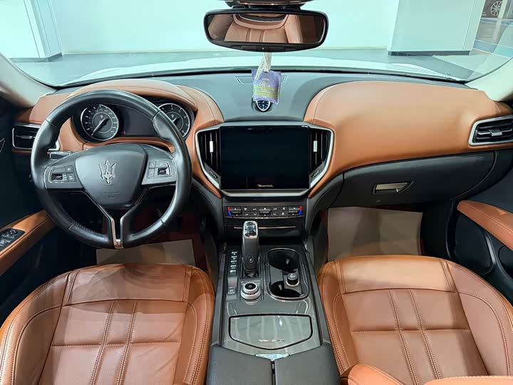 Maserati Ghibli 2021 3.0 T Gran Sport — фото 7