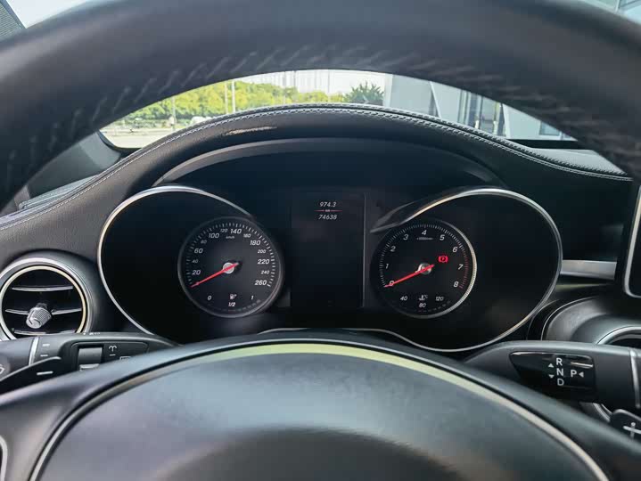 Mercedes-Benz GLC 2019 GLC 300 L 4 MATIC — фото 15