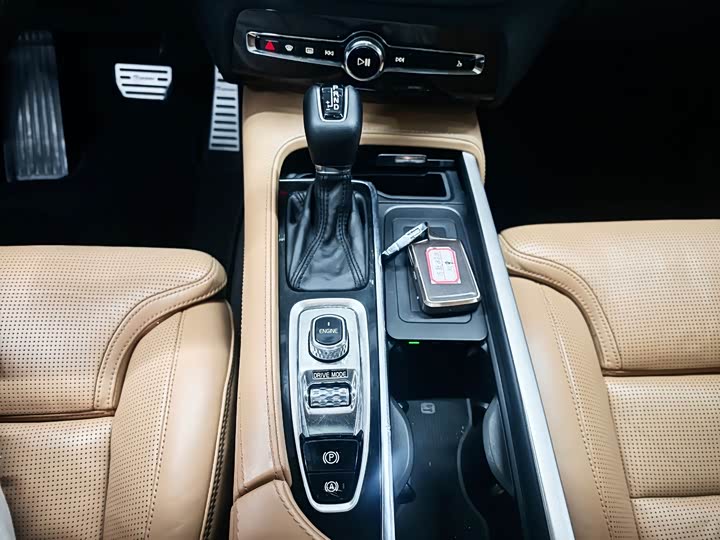 Volvo XC90 2015 T 6 7 — фото 12