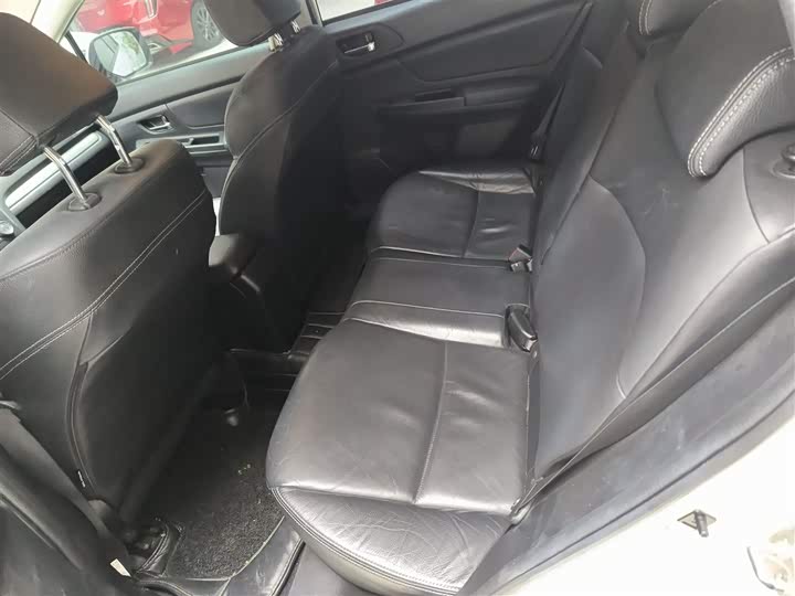 Subaru XV 2014 2.0i — фото 13